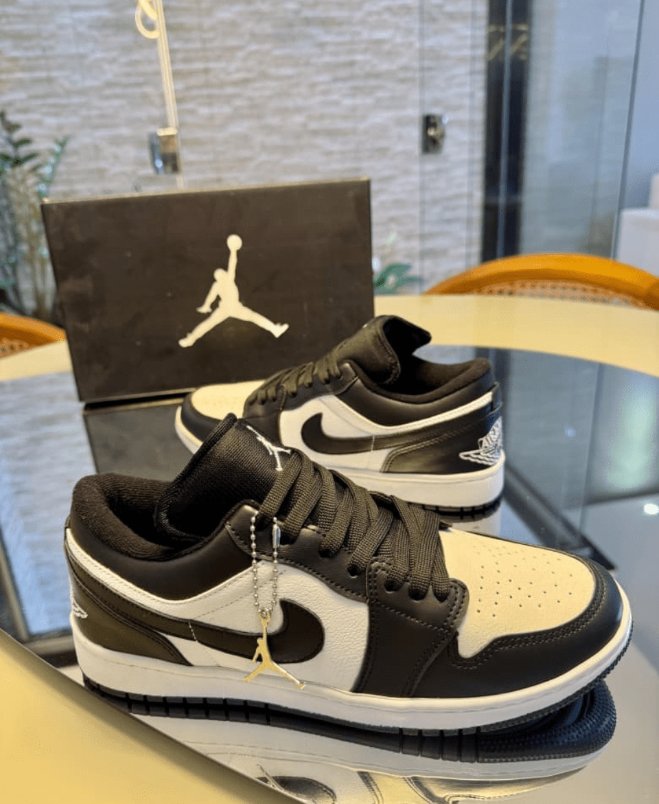 NIKE JORDAN | BLANCO Y NEGRO