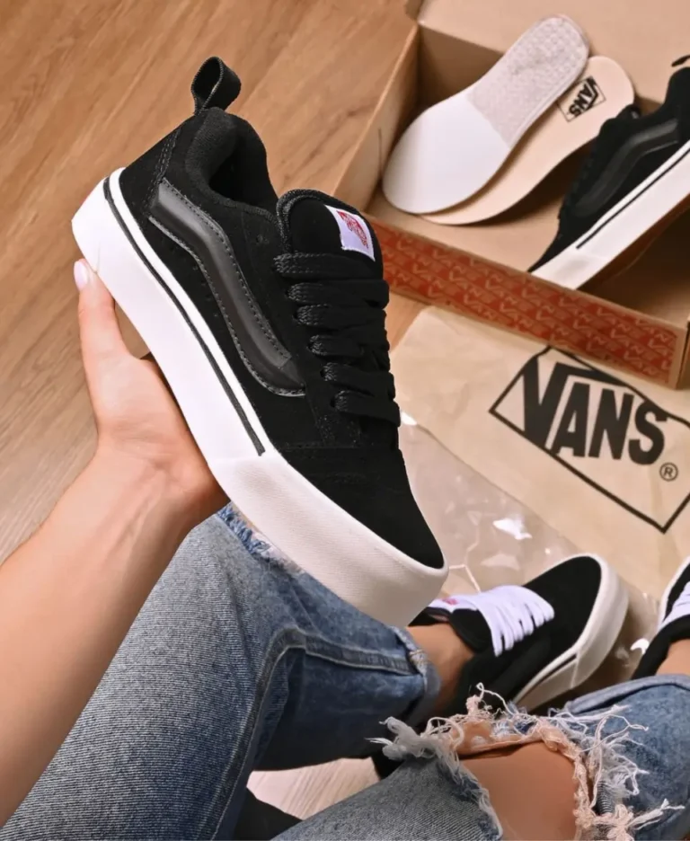 Zapatillas Vans Old Skool negras con suela blanca – estilo urbano Total Look BZ