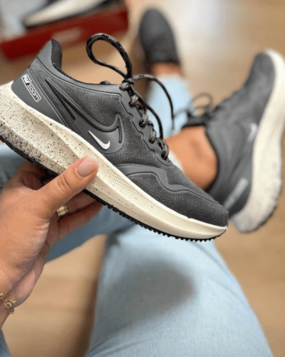 NIKE AIR ZOOM | GRIS